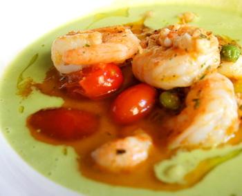 Cream of pea soup w prawns.JPG